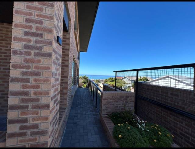 4 BEDROOM HOUSE FOR SALE IN WAVECREST